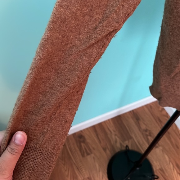 💙💛J. crew XS Sweater💙💛 - Picture 3 of 7